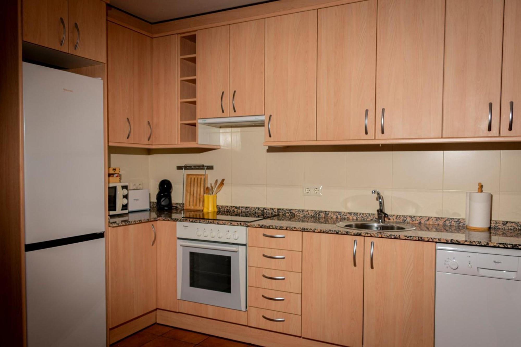 Casa Baja Apartment วาลเดร์โรเบรส ภายนอก รูปภาพ